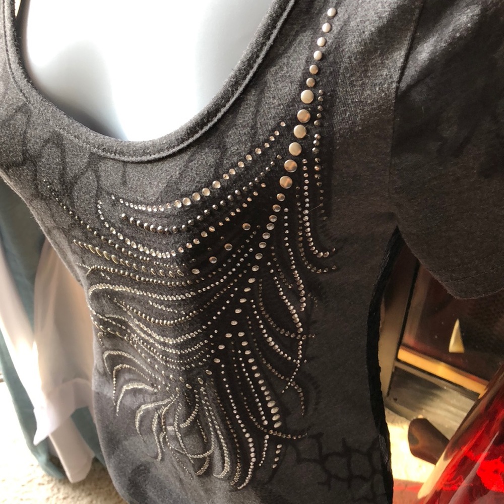 MISS ME SHORT SLEEVE T-SHIRT W/LACE BACK